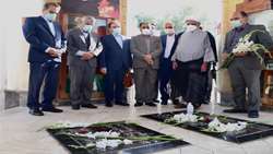 ادای احترام رئیس سازمان بازرسی کل کشور به مقام شامخ شهدای استان‌بوشهر