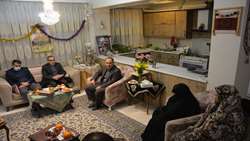 دیدار قائم مقام سازمان بازرسی کل کشور با خانواده معظم شهید محمد ساسانی‌خواه /رشادت و ایثارگری شهدا با هیچ زبانی قابل توصیف نیست
