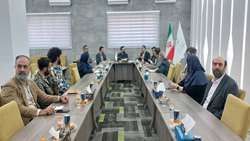 معاون سیاسی قضایی سازمان بازرسی پای درددل مدیران شرکت‌های دانش بنیان استان هرمزگان نشست