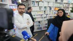 سرپرست دفتر بازرسی امور ویژه با حضور رئیس سازمان غذا و دارو از داروخانه‌های تهران بازدید کرد/ بررسی وضعیت موجودی شیرخشک و نحوه توزیع آن