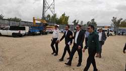 رئیس سازمان بازرسی از پارکینگ خودروهای توقیفی شهرستان پارسیان بازدید کرد/ بررسی مدت زمان رسوب خودروها/ تاکید بر تسریع در تعیین تکلیف آن‌ها