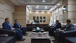 بازدید بازرس کل قضایی کهگیلویه و بویراحمد از شعبه مرکزی بانک قرض الحسنه مهر ایران