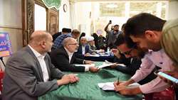 برپایی میز خدمت بازرسی کل استان فارس در حرم حضرت احمد بن موسی (شاهچراغ علیه السلام)